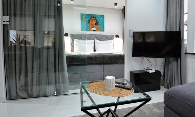 Zgorzelec Apartment | Top-Rated Family-Friendly Stays at Grey 5 Zgorzelec