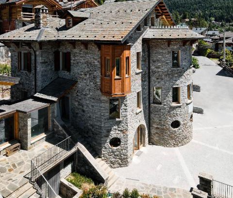 Ponte di Legno Hotel | Experience Comfort at Grey Castle garnì & Suite, Rated 9.3