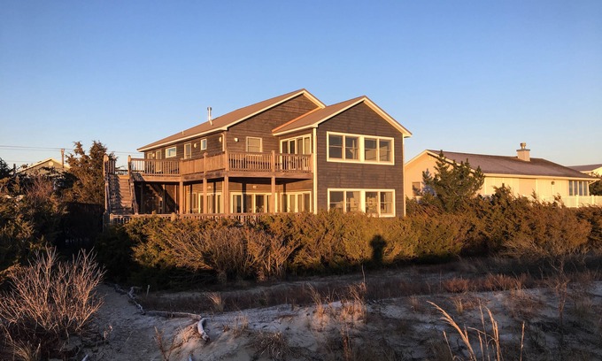 Green Creek House | Beachfront Bliss at Grey Gulle: Guest Rated 9.8/10