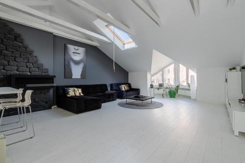 Vilnius city municipality Apartment | Exceptional Grey House: Family-Friendly with Hot Tub Access