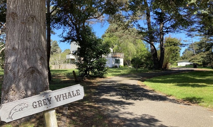 Fort Bragg House | Discover Grey Whale: Close to Beaches and Scenic Trails
