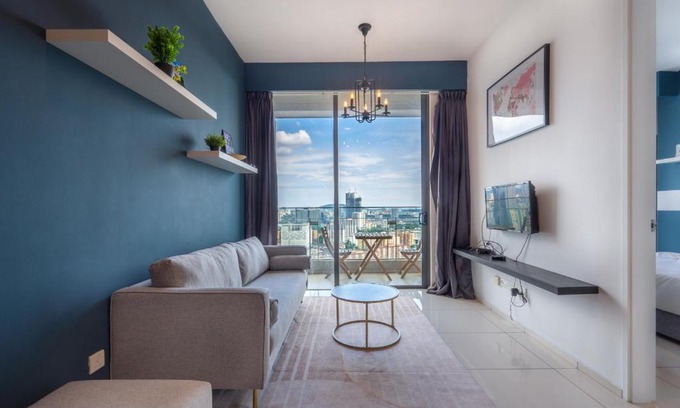 City Centre Apartment | Relax at Greystone Robertson Residence with Pool & Hot Tub