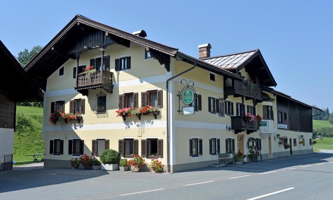 Altbach House | Discover Grieswirt: A 9/10 Rated Family-Friendly Escape