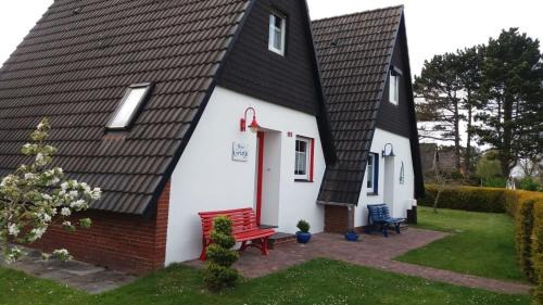 Harlesiel House | Family-Friendly Getaway at Grietje II Blaues Haus Rechts