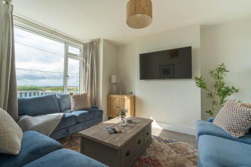 St. Columb Major House | Griffin's Rest - Parking, Countryside views