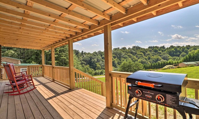 Sparta Cabin | Cozy Sparta Tiny Cabin with Covered Deck & River Access