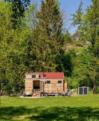 Calden House | Inviting Grimmwald Tiny House with Oceanfront Views