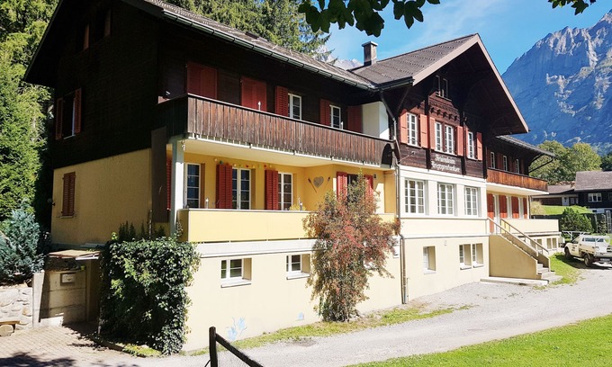 Grindelwald Ski Chalet | Discover Grindelwald Eiger View with a Kitchen Retreat