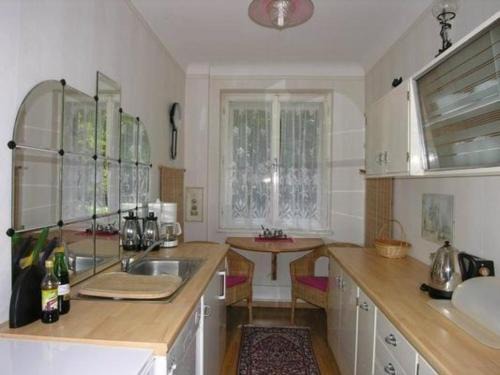 Hietzing Apartment | Family-Friendly Retreat in Unter Sankt Veit with Garden