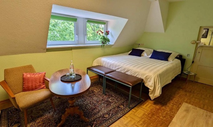 Cottbus Apartment | Inviting Vacation Apartment with Garden in Cottbus