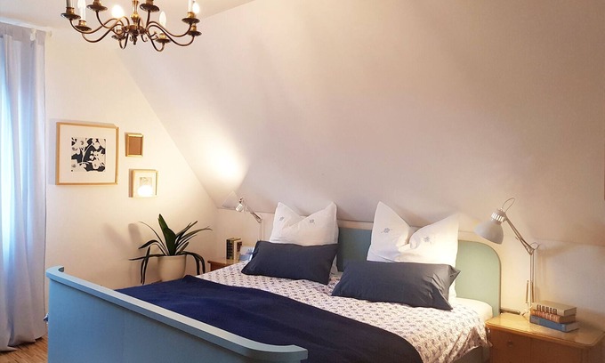 Altena Apartment | Elegant Vintage Apartment in Burgstadt Altena, Sauerland