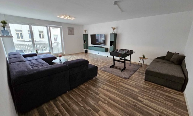 Altlindenau Apartment | Perfect Apartment Near the Stadium with Breakfast Included