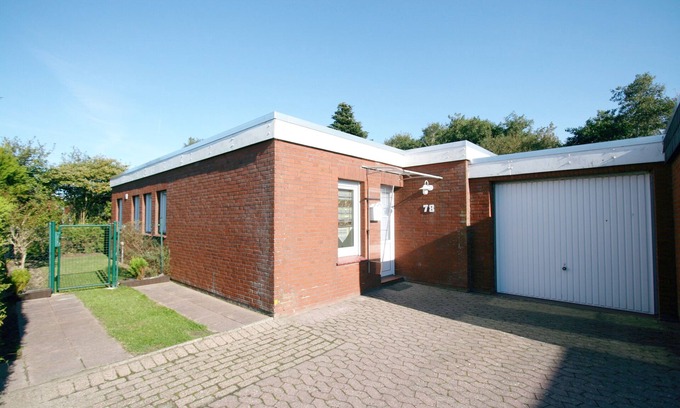 Norddeich House | Perfect Bungalow Steps from the Beach in Norddeich
