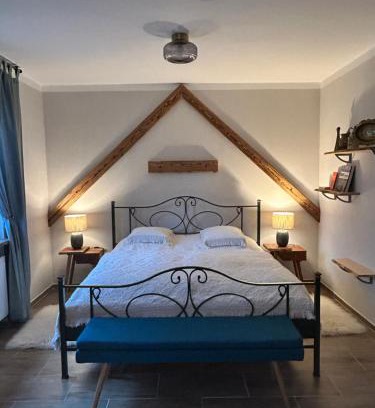 Munchen District Apartment | Spacious Apartment with Terrace, Ocean View & Hot Tub