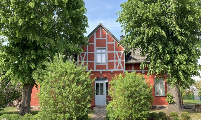 Nienhagen House | Ideal Vacation Home Near the Baltic Sea with Pool & Spa