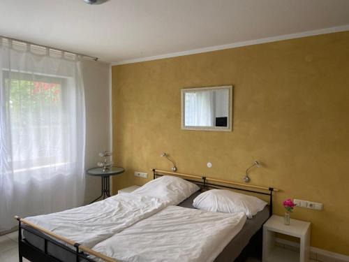 Miltenberg House | Inviting Gästehaus Steinmann with Spacious Guest Room