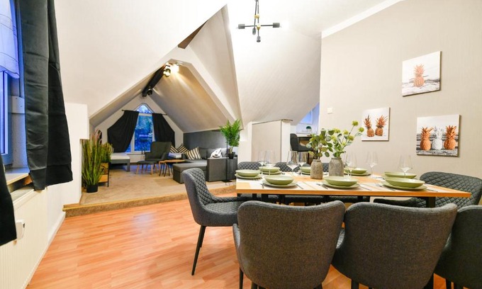 Gallinchen Apartment | Spree Apartment: Spacious 3-Bedroom Retreat for Families