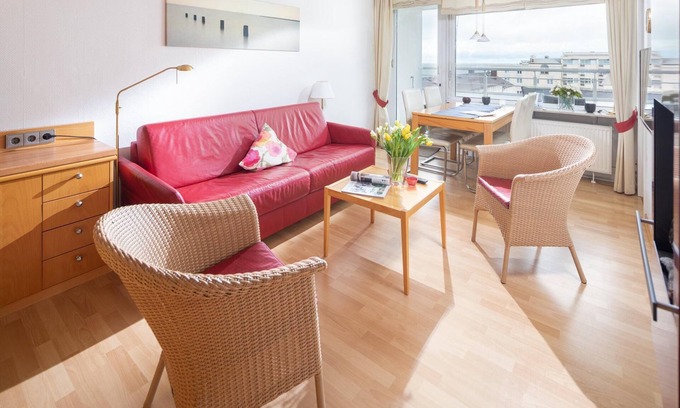 Norderney Apartment | Beautiful Oceanfront Retreat with Balcony and Terrace