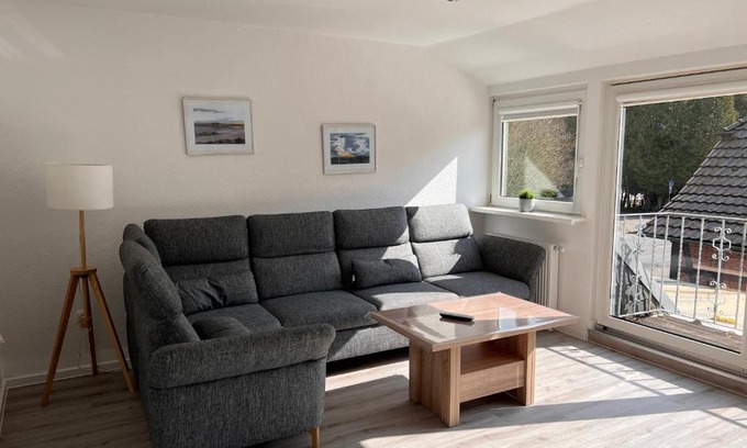 Fedderwardergroden Apartment | Spacious 3 Room Apartment with Family-Friendly Amenities