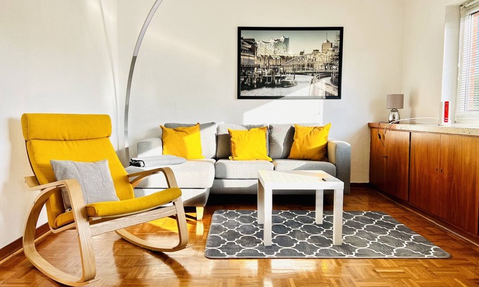 Soltau Apartment | Bright and Inviting Apartment with Pool & Spa - Rated 10/10