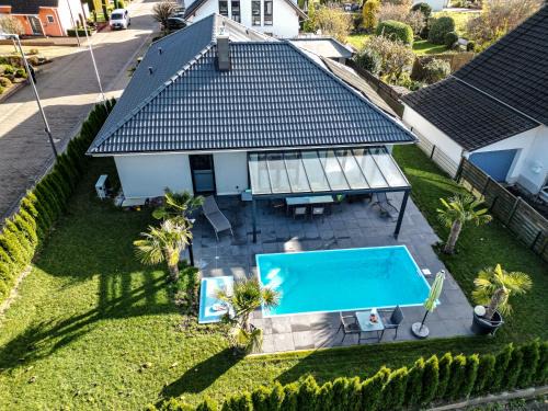 Brechen Apartment | Spacious Accommodation with Terrace - Rated 9.3/10!