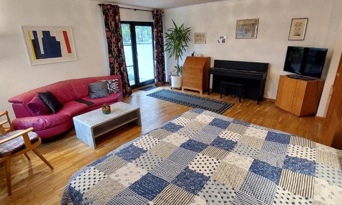 Zell am Main Apartment | Spacious Terrace Apartment in Zell, Würzburg - Rated 9/10