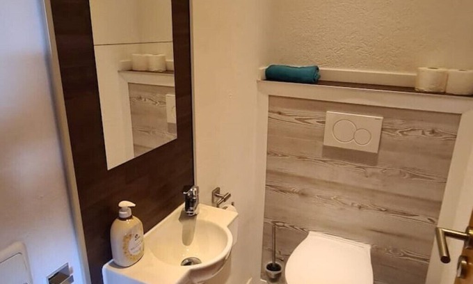 Rust Apartment | Spacious Retreat Just 10 Minutes from Europapark!