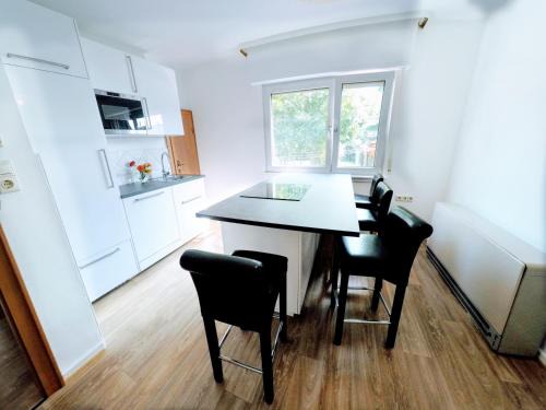 Muehlheim am Main Apartment | Spacious Apartment Near Frankfurt with Family-Friendly Amenities