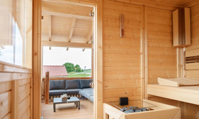 Bischofsgruen Apartment | Relaxing Chalet with Sauna, Spa & Hot Tub for Four Guests