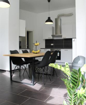 Kernstadt House | Convenient Room in the Heart of the City with 2 Beds
