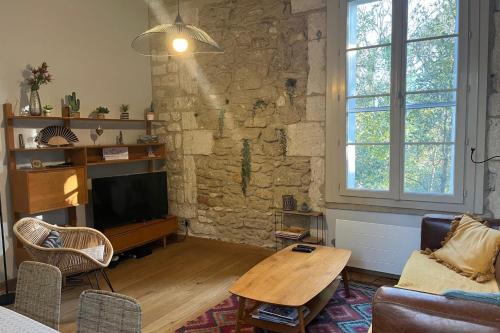Lemasson Apartment | Le Coeur de Ville - Perfect Retreat for Two with Top Rating