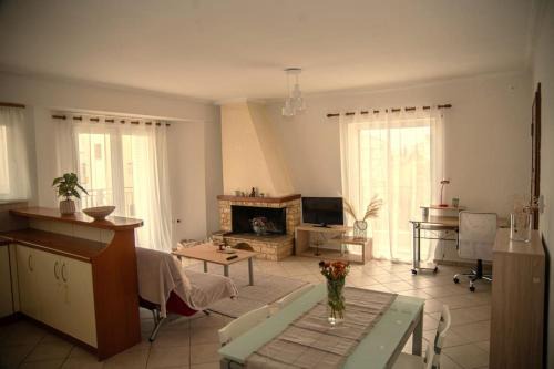 Tripoli Apartment | Chic Groovy Apartment: Family & Wheelchair Accessible Comfort