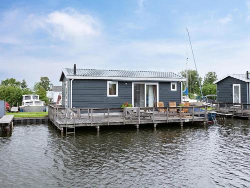 Municipality of Stichtse Vecht House | Discover Grote Karekiet 24-22: Pet & Child Friendly Retreat