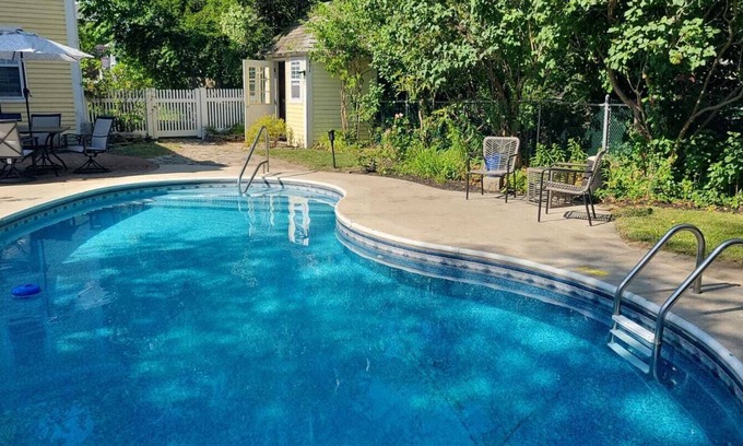 Groton House | Groton Bay: Pet-Friendly Retreat with Heated Pool Access