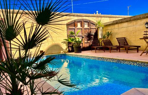 Gharb Bed & Breakfast | Pet-Friendly Grotto's Paradise B&B with Pool & Hot Tub