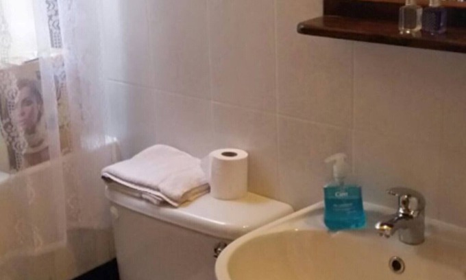 Gharb House | Explore Grotto's Paradise: Comfy Comino Room Awaits