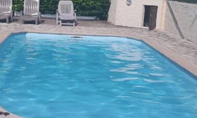 Carnoux-en-Provence Apartment | Ground Floor Apartment with Private Pool for Family Fun