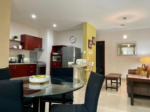 Las Gaviotas Apartment | Cozy Ground Floor Apartment Steps from Beach and Dining
