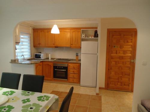 Vinaros Apartment | Cozy 2-Bedroom Apartment with Oceanfront Views