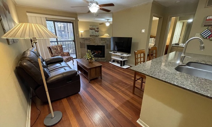 Waters Park Condo | Top-Rated Ground Floor Condo near the Domain with Pool