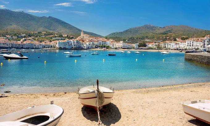 Ceret Apartment | Serene Garden Retreat with Private Pool and Ocean Views