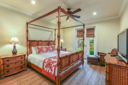 Poipu Villa | Elegant Ground Floor Penthouse with Pool in Poipu Kai