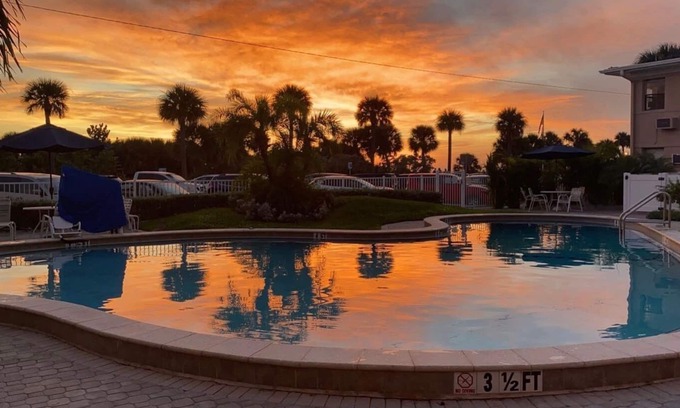 St. Pete Beach Condo | Poolside Condo at St. Pete Beach - Guest Rated 10/10