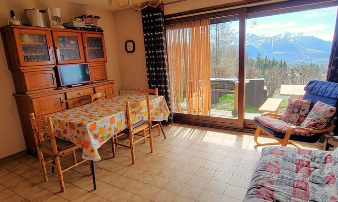 Saint-Michel-de-Chaillol Apartment | Cozy Apartment Saint-Michel-de-Chaillol with Spa & Kitchen