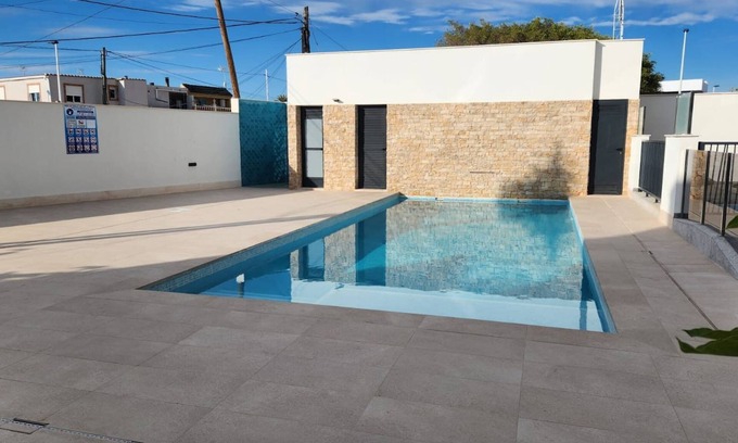 Los Imbernones Apartment | Relaxing Retreat at Groundfloor San Pedro del Pinatar