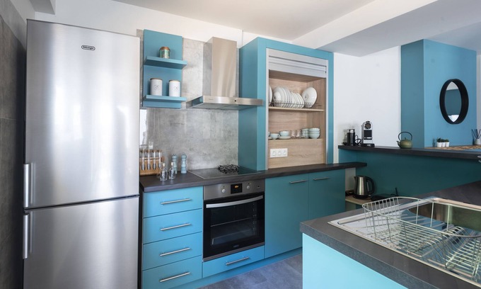 Kalamata House | Cozy GroundFloor Apartment with Yard in the Heart of Kalamata