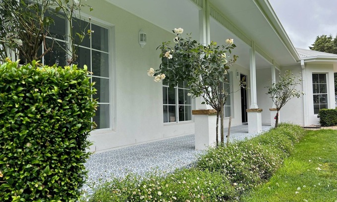 Robertson House | Exclusive Grounds of Robertson: Ocean View & Family-Friendly