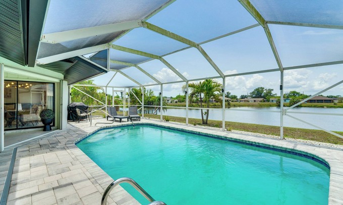 Charlotte County House | Group Getaway: Luxe Lakeside Gem in Port Charlotte