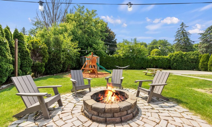 Milwaukee House | Ideal Group Getaway: Game Room, Cinema & Firepit Await!