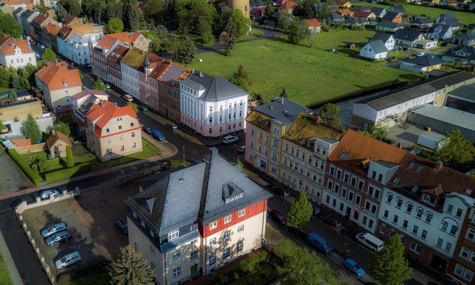 Pegau House | Ideal Group House with Cozy Apartments Near Leipzig